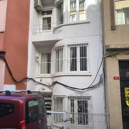 Daire Da Taksim Yakin Osmanbey E Yakin İstanbul